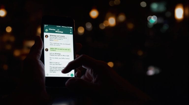 whatsapp voir qui est en ligne sans être vu